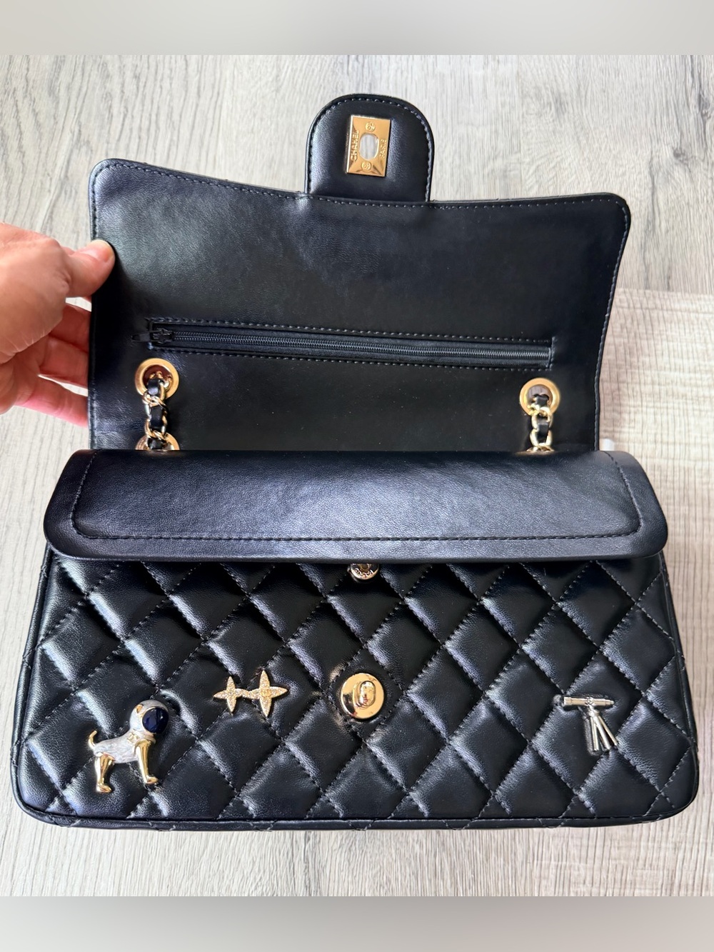 NEW in Box FULL SET FASHION NOT AUTHENTIC BLACK Space Handbag with Gold Hardware - Picture 4 of 14